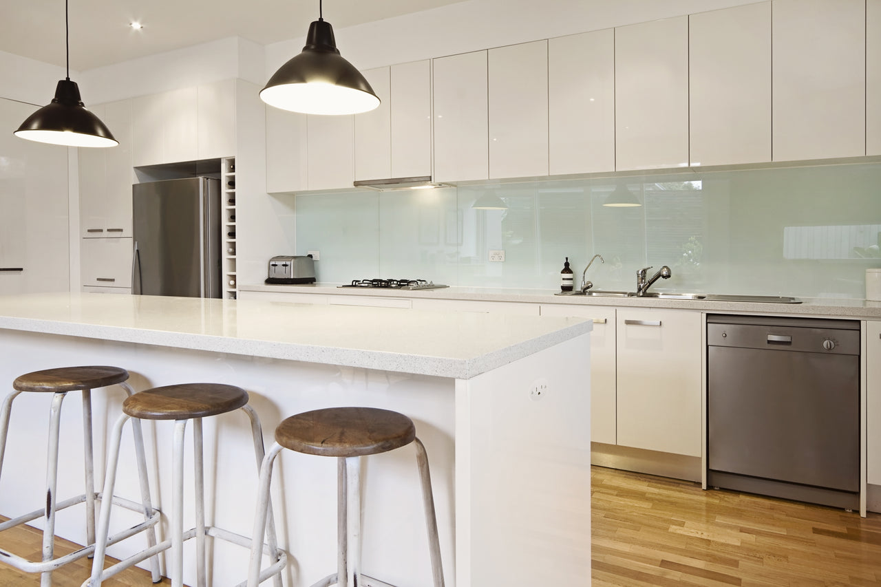 Sillites kitchen island AC outlet